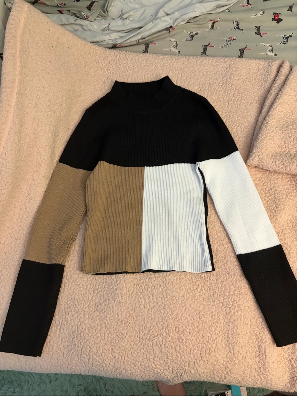 Colorblock Ribbed Mock Neck Sweater - Black, Camel & White